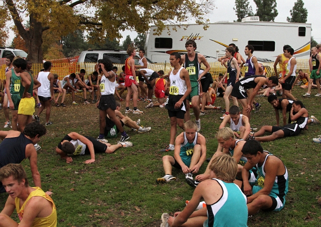 2009 CIF XC Boys D3-162.JPG - 2009 California CIF Cross Country Championships, Woodward Park, Fresno, California